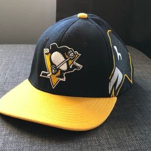 Pittsburgh Penguins Fitted Hat